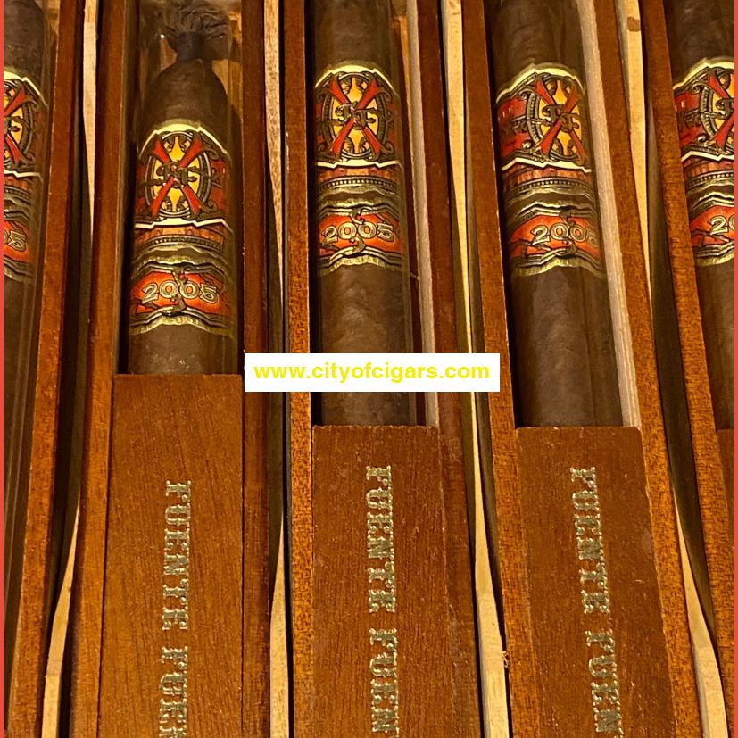 Arturo Fuente Opus22 Set 2005 “Humidor 22 Cigars” A Box Of Complete Opus Is Opened But With The