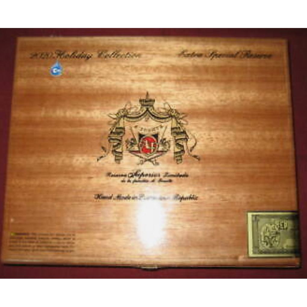 0101 Arturo Fuente Extremely Rare Holiday Collection 10 Cigar Sampler Cigars. Free Shipping. Always In Stock At City Of Cigars.