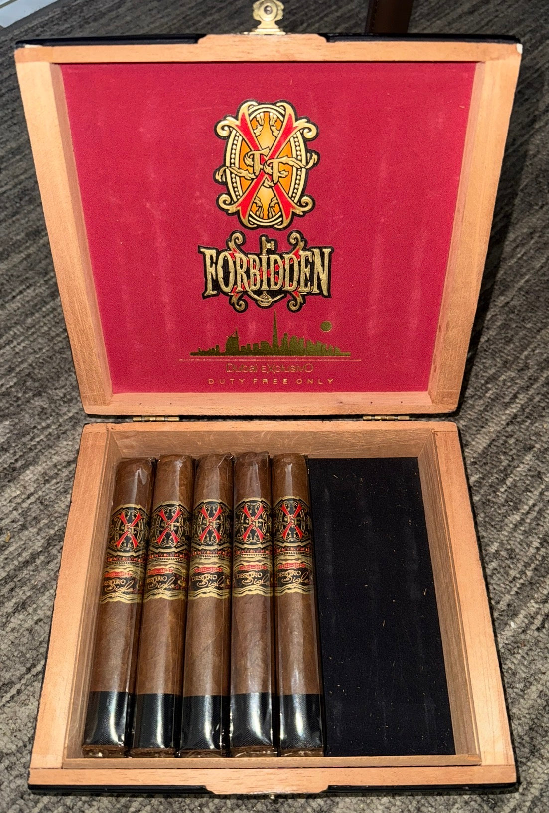 Arturo Fuente Opus X Dubai Exclusivo Black #56 Five (5) Pack Of Cigars