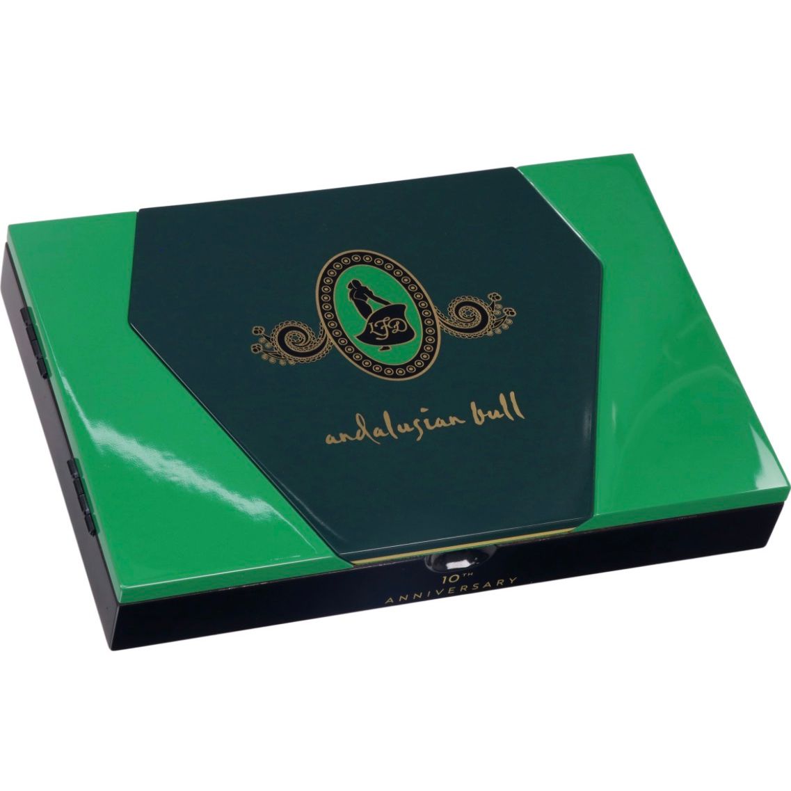 Andalusian Bull 10th Anniversary Maduro (Box of 10) + Avo Syncro 10th Anniversary Diadema (Box of 20) Bundle