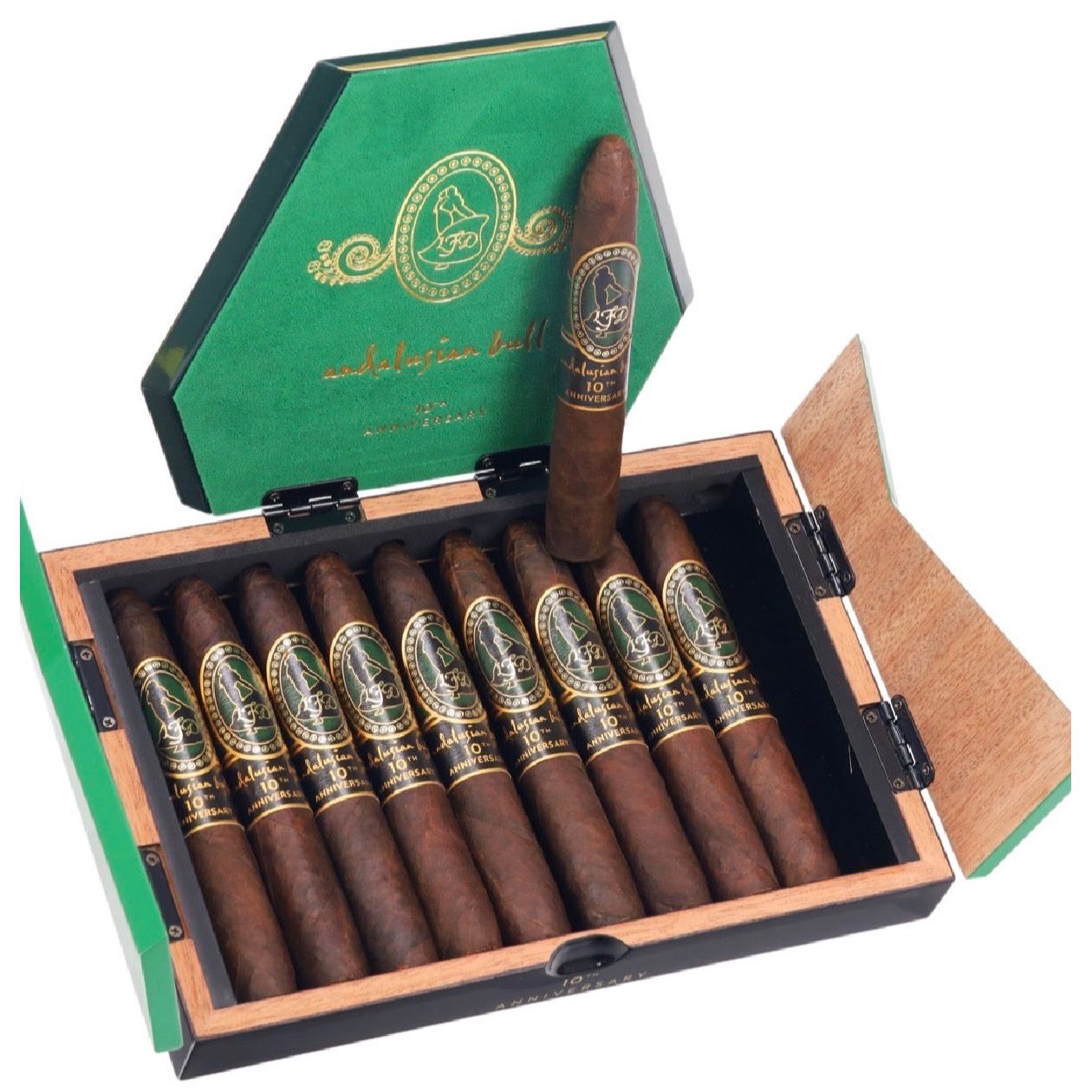 Andalusian Bull 10th Anniversary Maduro (Box of 10) + Avo Syncro 10th Anniversary Diadema (Box of 20) Bundle